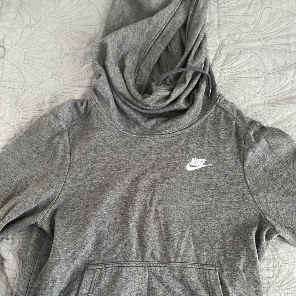 Nike top